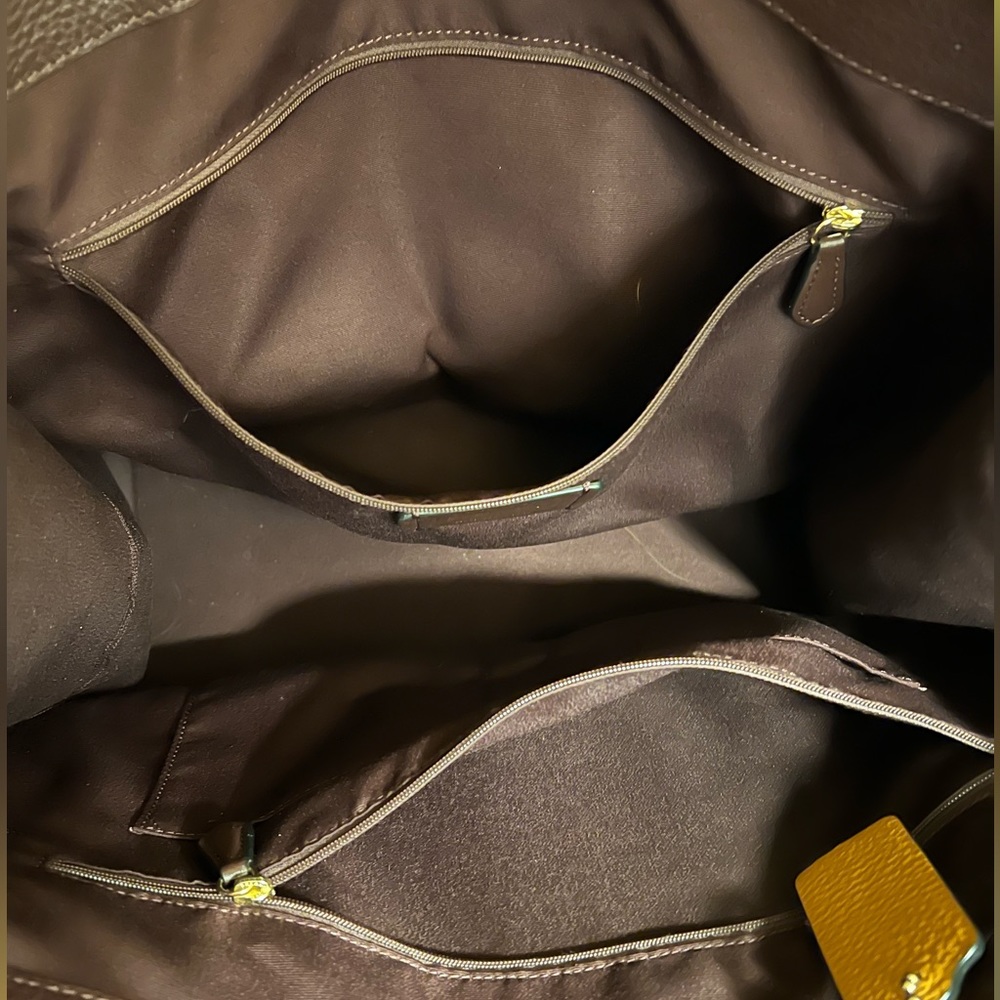 NEW Coach Tote Bag with Coach Symbol on the front. 4 compartments inside. - Picture 12 of 16